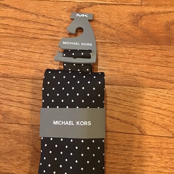 MK Michael Kors Men’s 100% Polyester Polka Dot Tie - Picture 2 of 5